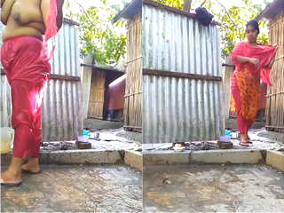 Today Exclusive Bhabhi Bathing Cam Leaked Video